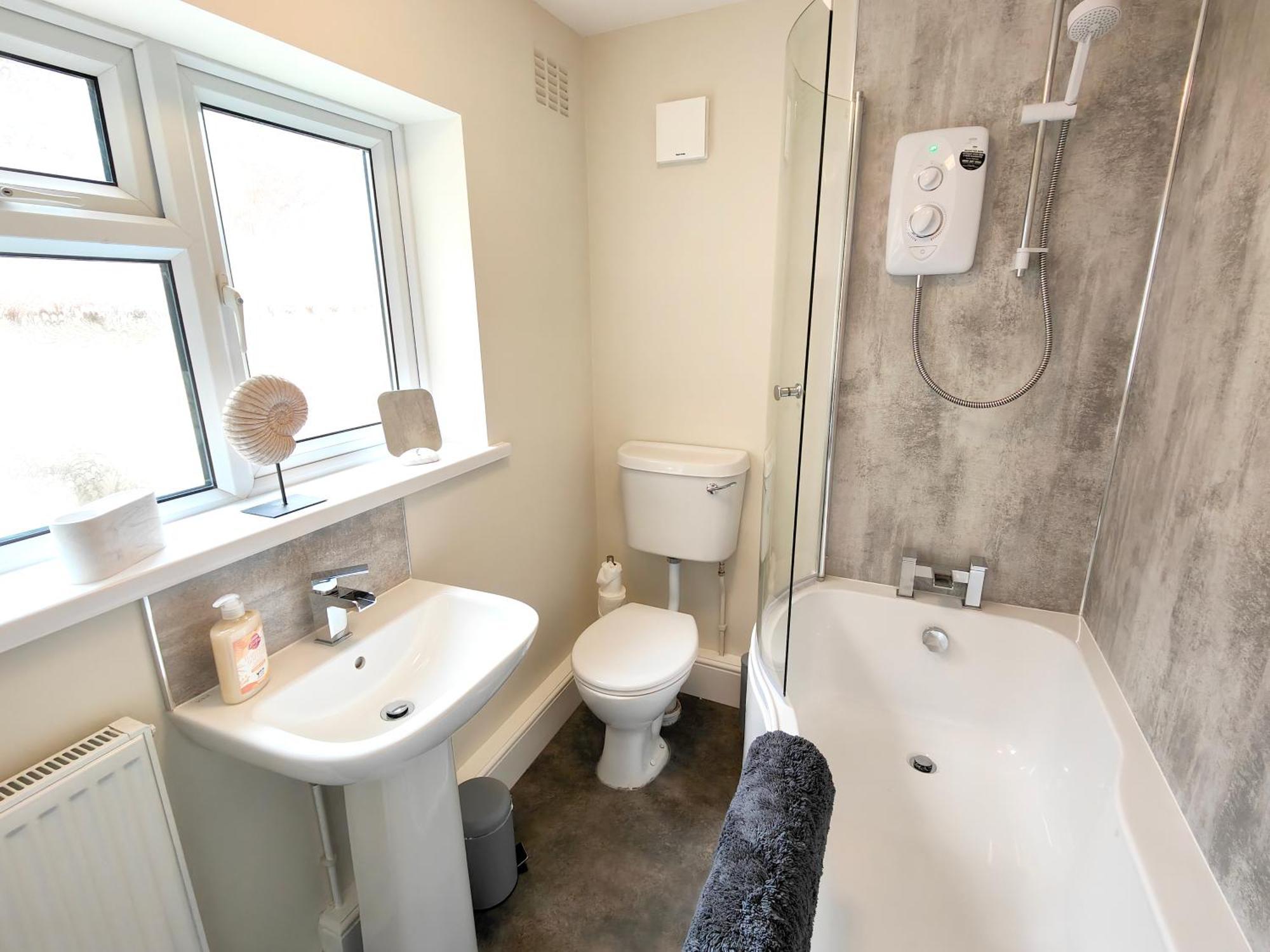 Douglas House, Near Hospital, Attractive And Comfy 2 Bedroom House With Enclosed Yard To Rear Carlisle  Exterior foto